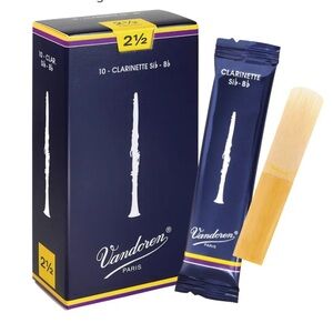 4/$20 Vandoren Paris Clarinet Reeds 2.5 Strength- 10 pack. NIB